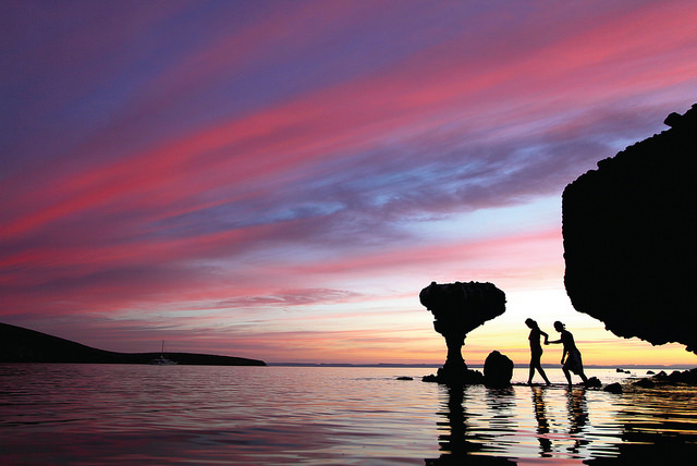 27324873193_df714075b2_z (1)